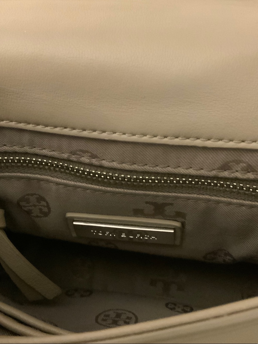 Tory Burch Quilted Shoulder Bag in Olive NWOT - Picture 3 of 7